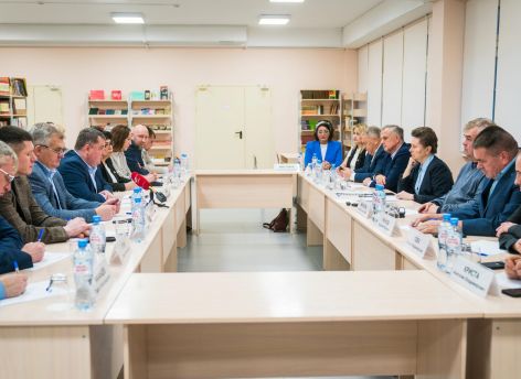 ​Наталья Комарова обсудила с руководством Нижневартовска предварительные итоги года и планы на 2024-й