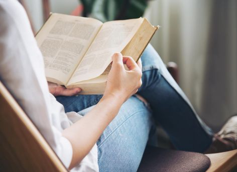 Больше 70% югорчан предпочитают читать книги, а не слушать
