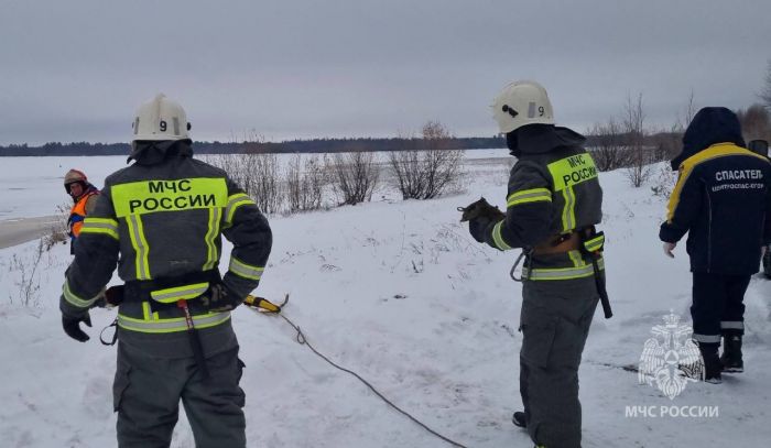 ​В МЧС Югры рассказали, что делать провалившимся в полынью