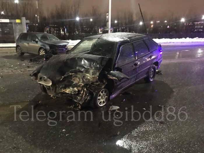 Молодой парень на «ВАЗе» не справился с управлением и устроил ДТП в Сургуте