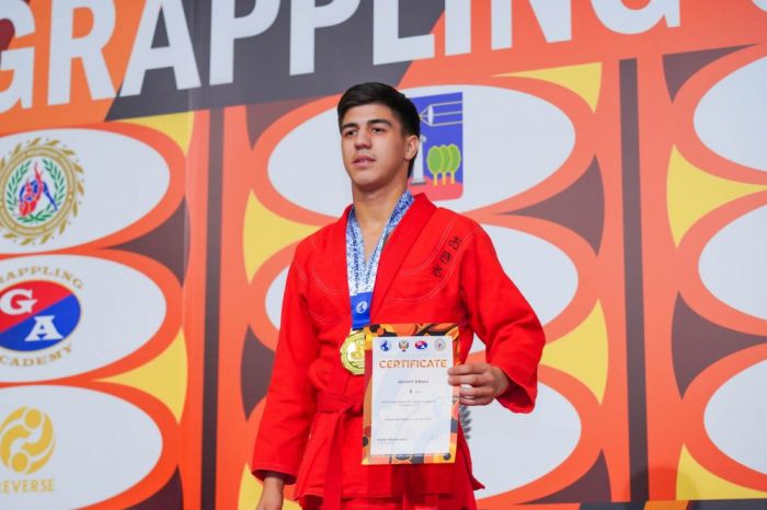 ​Югорский спортсмен стал чемпионом мира по грэпплингу