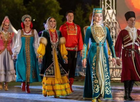 ​В Нижневартовске проходит большой фестиваль дружбы народов