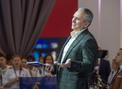 ​Александр Моор: «Мы область счастливых людей!»