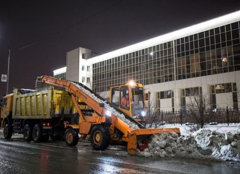13 тысяч машин со снегом увезли из Сургута на полигон за ноябрь
