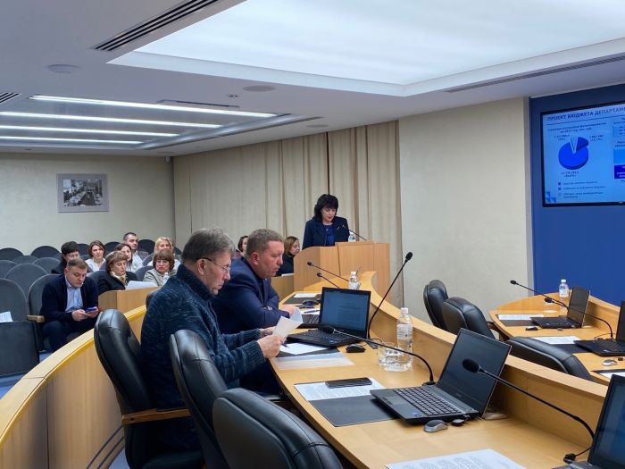 Народные избранники Сургута обсудили насущные школьные проблемы 