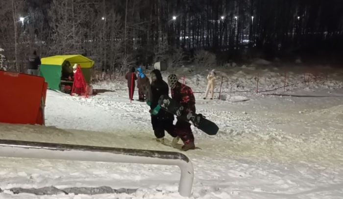 ​В Белоярском районе ХМАО открыли сноу-парк для экстремалов