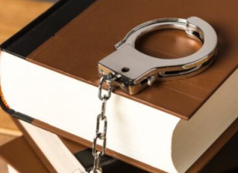 ​Суд рассмотрит дело об убийстве на территории сургутского МКУ
