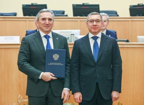 ​Заслуги Александра Моора в развитии строительной отрасли и ЖКХ отметил президент