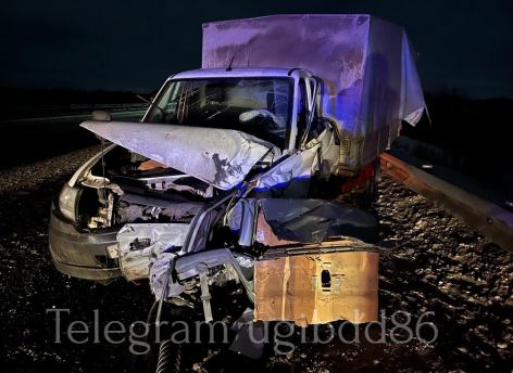 На югорской трассе в лобовом ДТП погиб 44-летний житель Нижневартовска