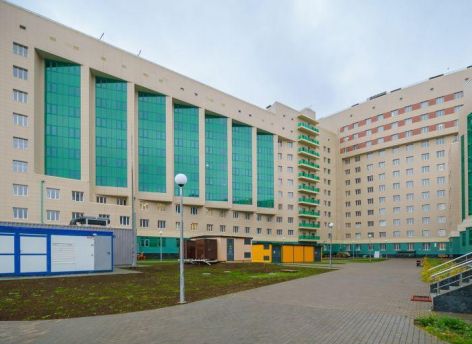 В Нижневартовске завершают строительство долгожданной окружной больницы