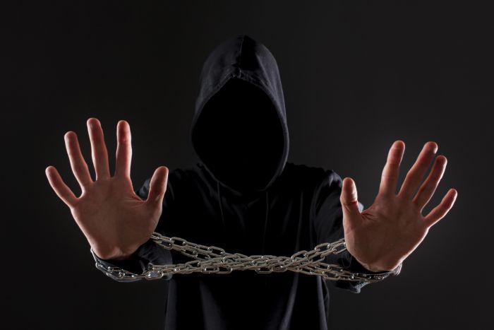 Сургутянин устроил в своей квартире наркопритон