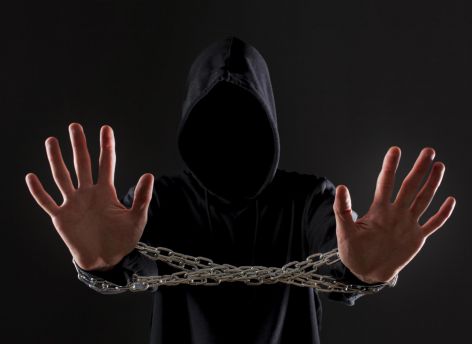 Сургутянин устроил в своей квартире наркопритон