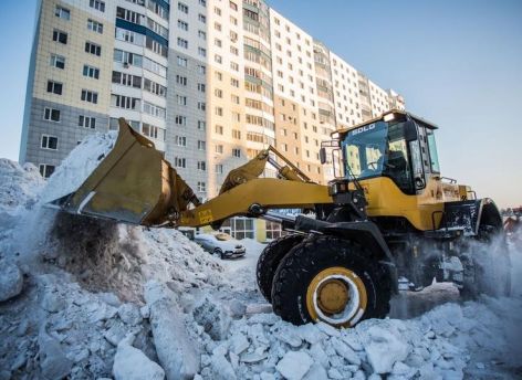 Сургут борется с последствиями снегопада