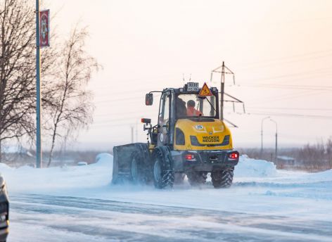 За первые 10 дней 2024 года с дорог Сургута вывезли 125 тысяч кубометров снега