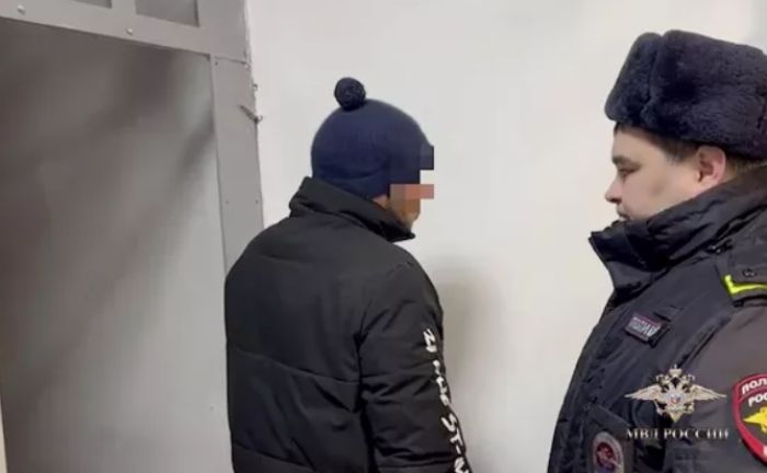 ​На дебошира из ХМАО, «посадившего» самолет в Перми, завели уголовное дело