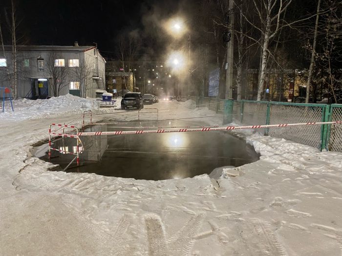 ​Коммунальщики Пыть-Яха устроили «горячие источники»