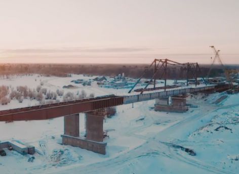 Строящийся мост через Обь в ХМАО готов на треть