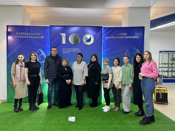 ​На выставке, посвященной 100-летию Сургутского района, проходят дни поселений