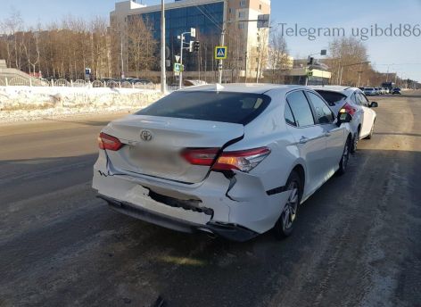 ​В Сургуте водитель«ВАЗа» спровоцировал тройное ДТП