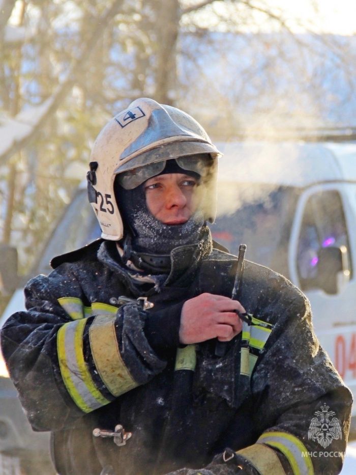 ​Огнеборцы Югры спасли 32 человека за прошедшую неделю