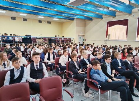 Сургутским школьникам напомнили о правилах безопасности в интернете