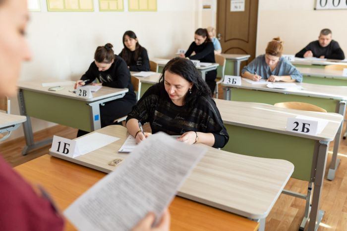 ​Родители сургутских школьников сдали «ЕГЭ» по истории