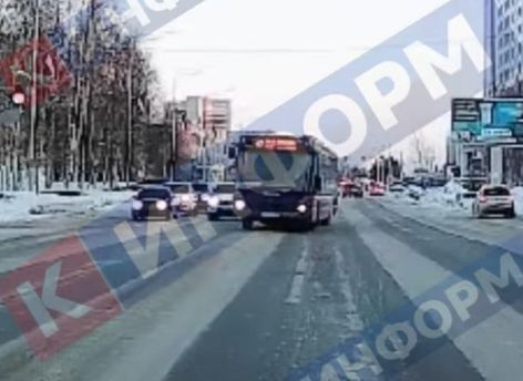 Ездил по встречке и на красный: в Сургуте накажут водителя автобуса №47