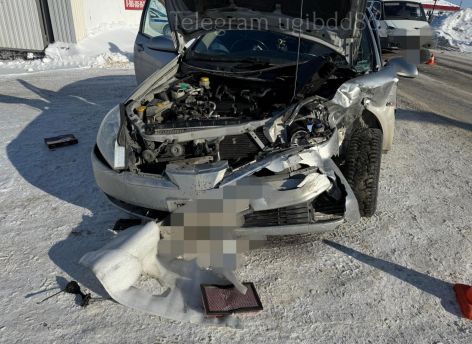 ​Водитель «Nissan» и его пассажир пострадали в ДТП в Нижневартовске