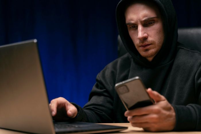 ​Юноша из ХМАО хотел прокачать свой игровой аккаунт и лишился около 200 тысяч рублей