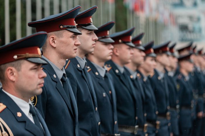 ​В России нехватка тюремщиков составила почти 20%