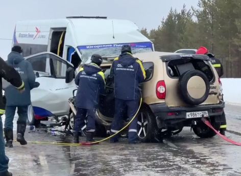 ​В Югре из-за уснувшего за рулем водителя в ДТП погибли три человека