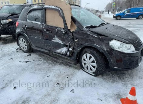 ​Автоледи из Нижневартовска устроила аварию и пострадала в ней