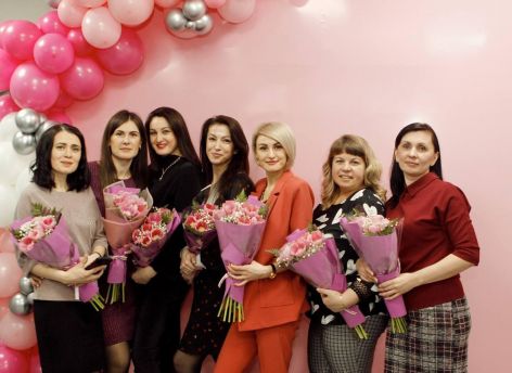 Женщины завода «ДСК-1»: кто помогает строить современные дома в Югре?