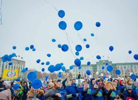 Сургутяне «Зажгут синим» в знак поддержки «Детей дождя»