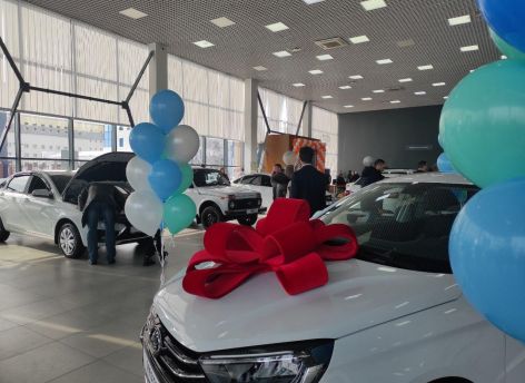 ​Участникам Викторины «Достижения Югры» вручили ключи от новеньких автомобилей