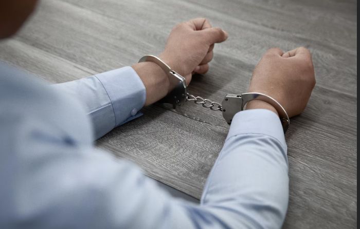 Бывший учитель математики в ХМАО стал закладчиком наркотиков 