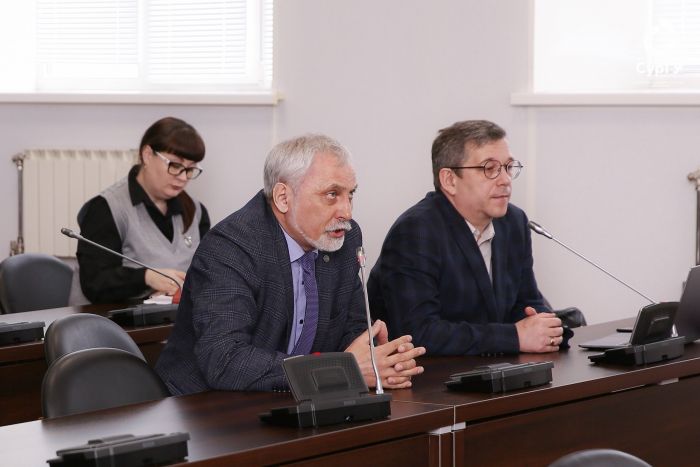 ​В СурГУ проходит конференция по проблемам электроэнергетики Севера России