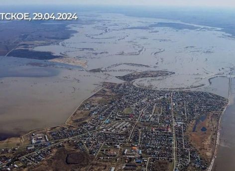 ​На трассе в Тюменской области из-за паводка образовались огромные пробки