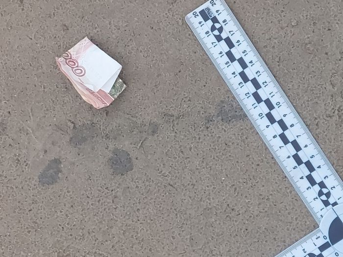 ​Полиция ХМАО задержала мужчину с наркотическим веществом в денежной купюре