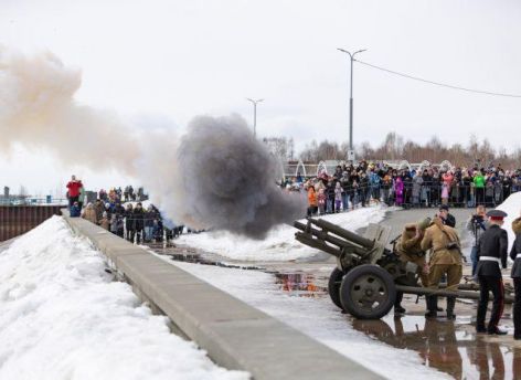 В Сургуте прошла акция памяти «Полуденный выстрел»