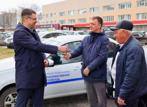 ​В паллиативное отделение тобольской больницы поступили новые автомобили