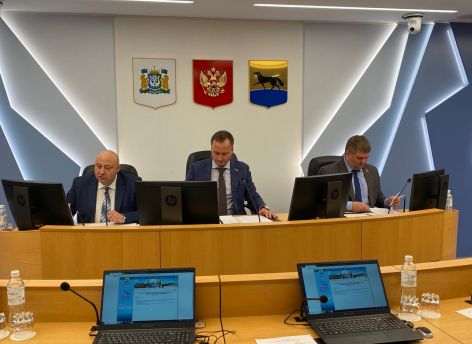 ​В Сургуте обсуждают изменения в Устав города