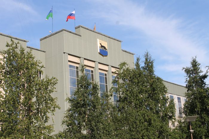 ​Крыльцо мэрии Сургута отремонтируют за 20 млн рублей