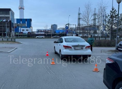 В Сургуте сбили юного электросамокатчика
