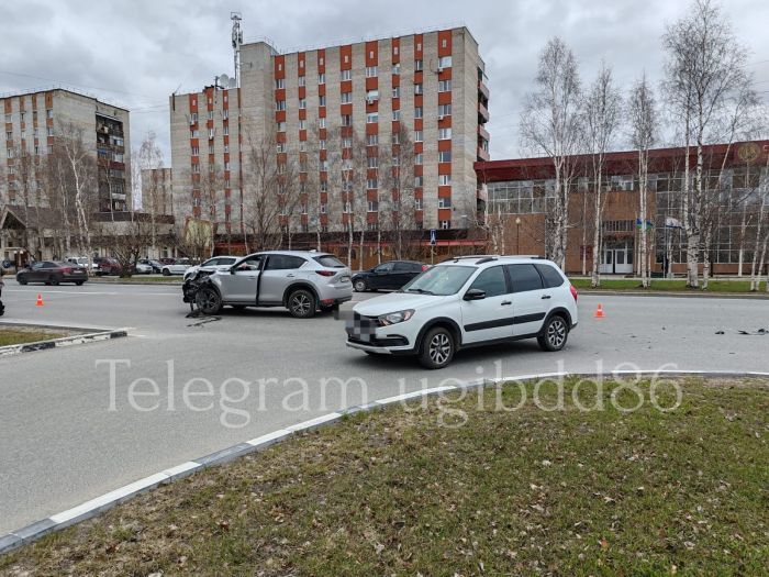 ​Несоблюдение дистанции привело к ДТП с пострадавшими в Сургуте