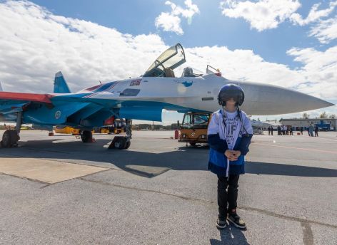 ​«Русские Витязи» провели экскурсию для юных сургутян