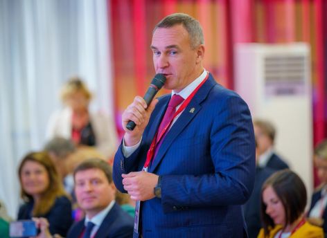 ​Руслан Кухарук с командой правительства Югры по итогам работы на ПМЭФ привлек 70 млрд рублей