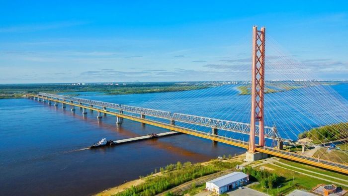 Сургутян предупреждают о перекрытии моста через Обь