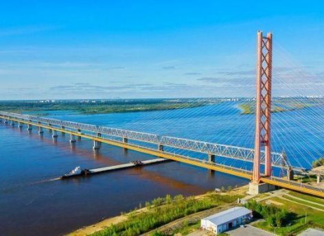 Сургутян предупреждают о перекрытии моста через Обь