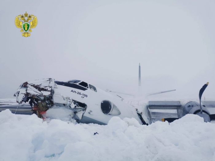 ​Самолет Utair совершил жесткую посадку в снегах на Ямале